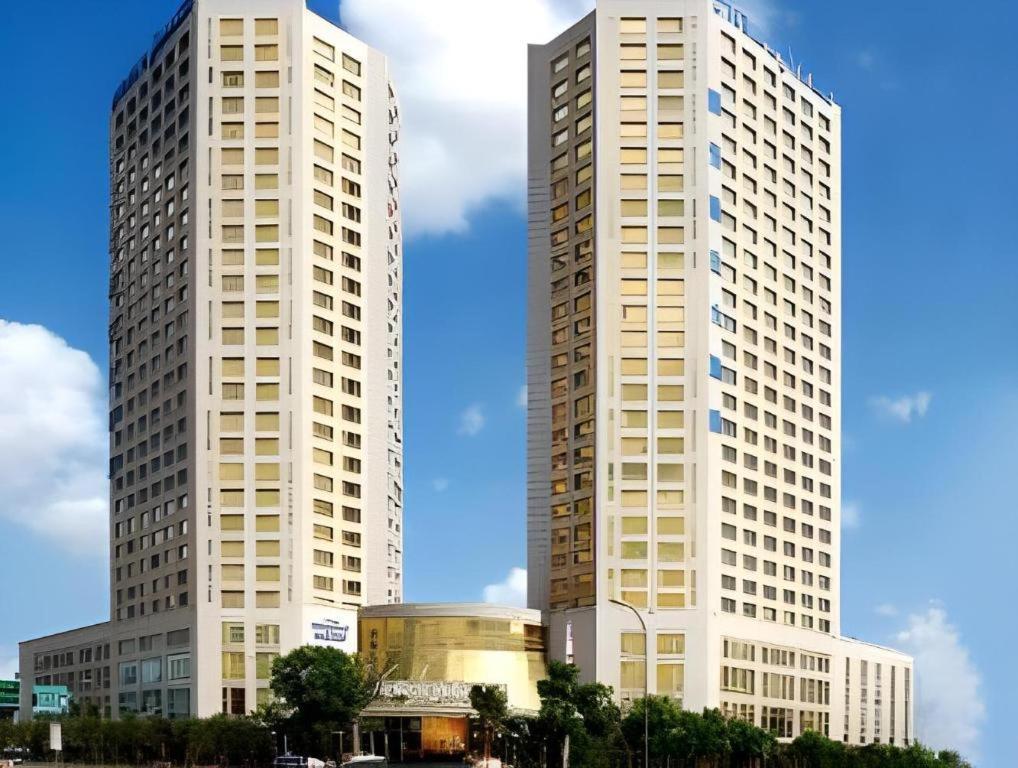 Howard Johnson By Wyndham Sunshine Plaza Ningbo Exteriör bild