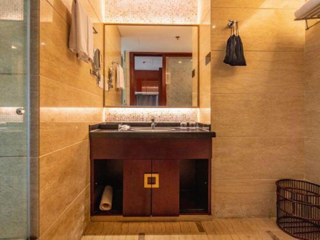 Howard Johnson By Wyndham Sunshine Plaza Ningbo Exteriör bild