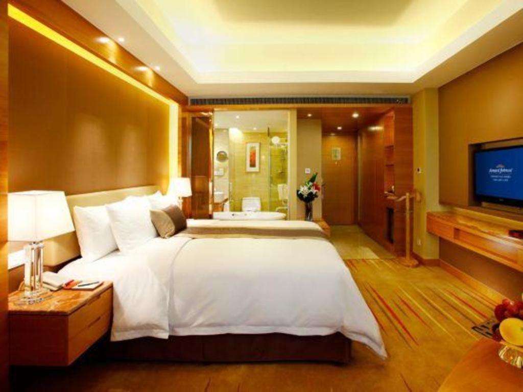 Howard Johnson By Wyndham Sunshine Plaza Ningbo Exteriör bild