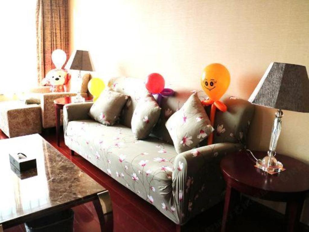 Howard Johnson By Wyndham Sunshine Plaza Ningbo Exteriör bild