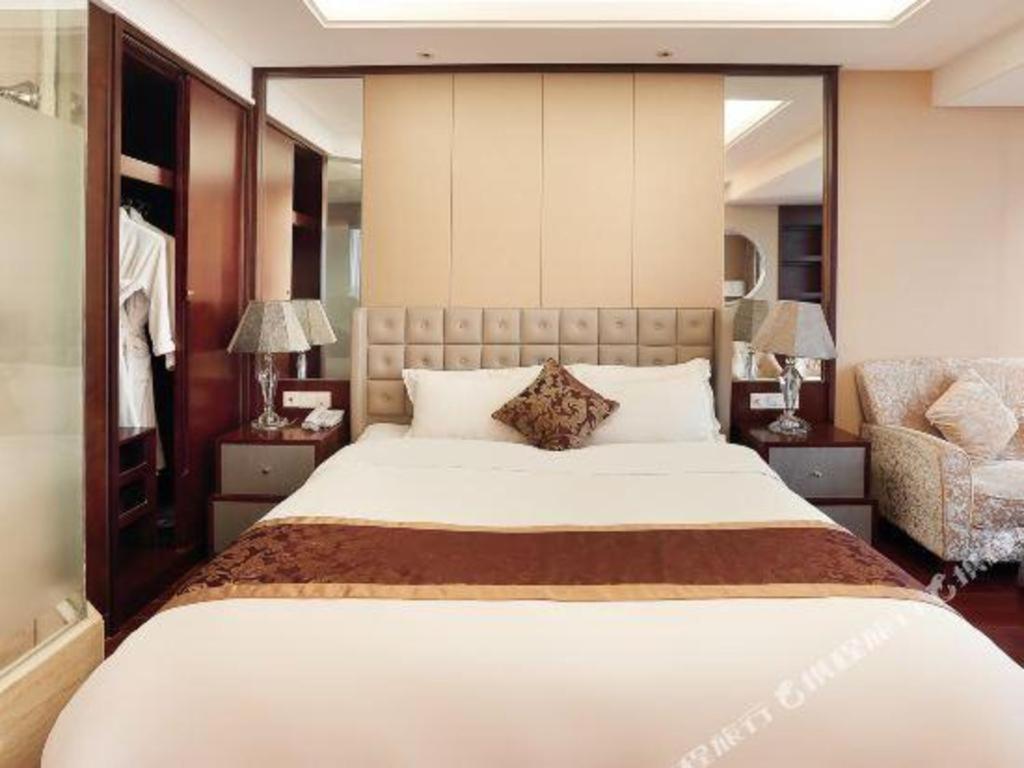 Howard Johnson By Wyndham Sunshine Plaza Ningbo Exteriör bild